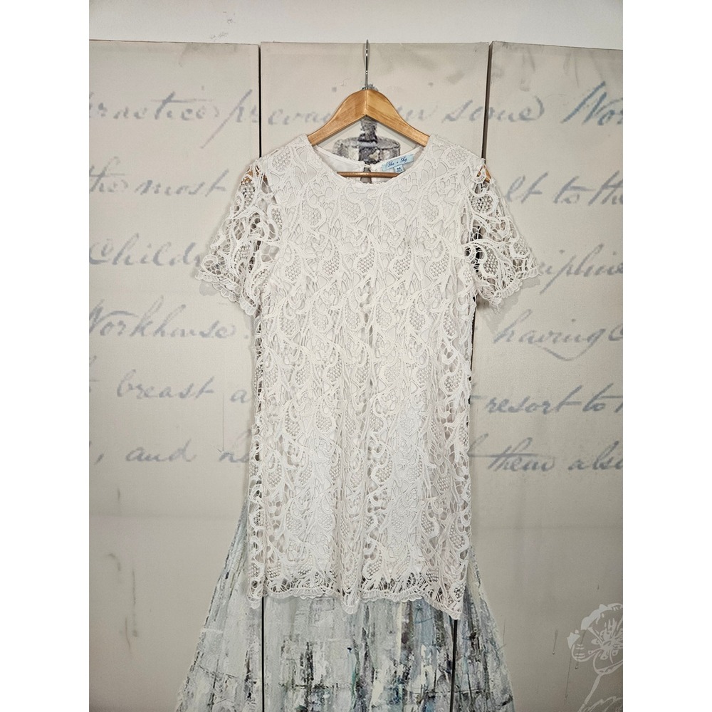 She + Sky Lace Mini Dress Size M White Short Sleeve Boho Coastal‎ Grandmother